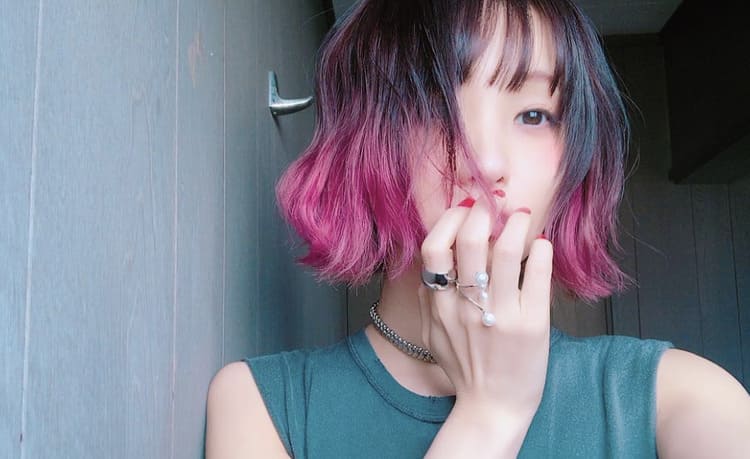Lisaのピンクの髪色がかわいい マネするオーダーや自分で染める方法を紹介