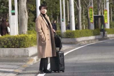 恋つづ 天堂先生の靴がサイズが合ってない 佐藤健の足のサイズや大きな靴を履く理由は 恋つづ 天堂先生の靴がサイズが合ってない 佐藤健の足のサイズや大きな靴を履く理由は