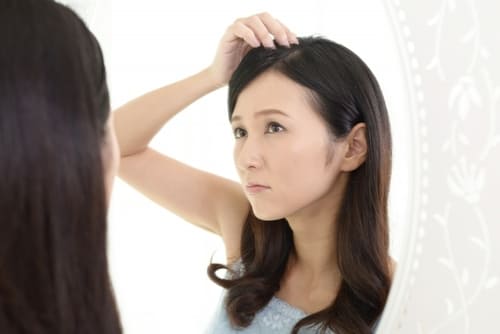 産後に白髪が増える
